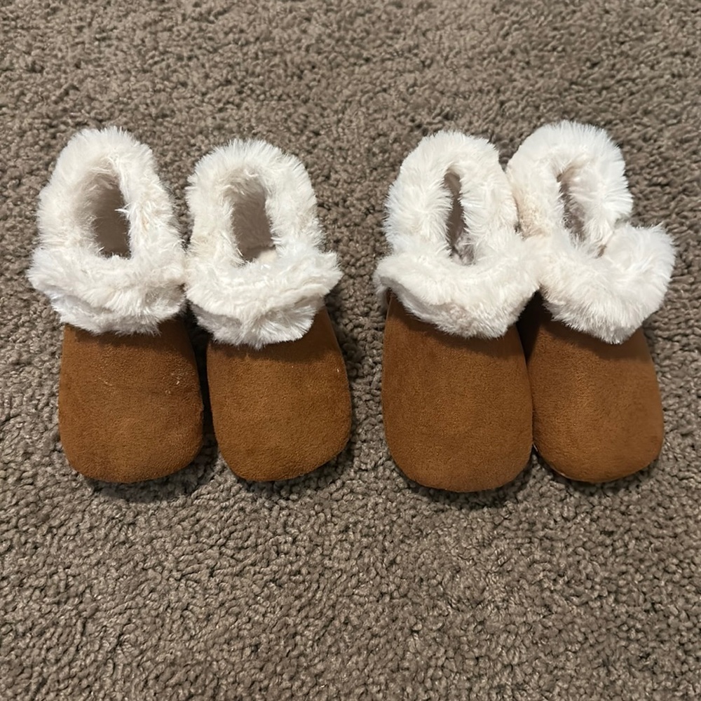 Old Navy | 2 pairs of baby boots